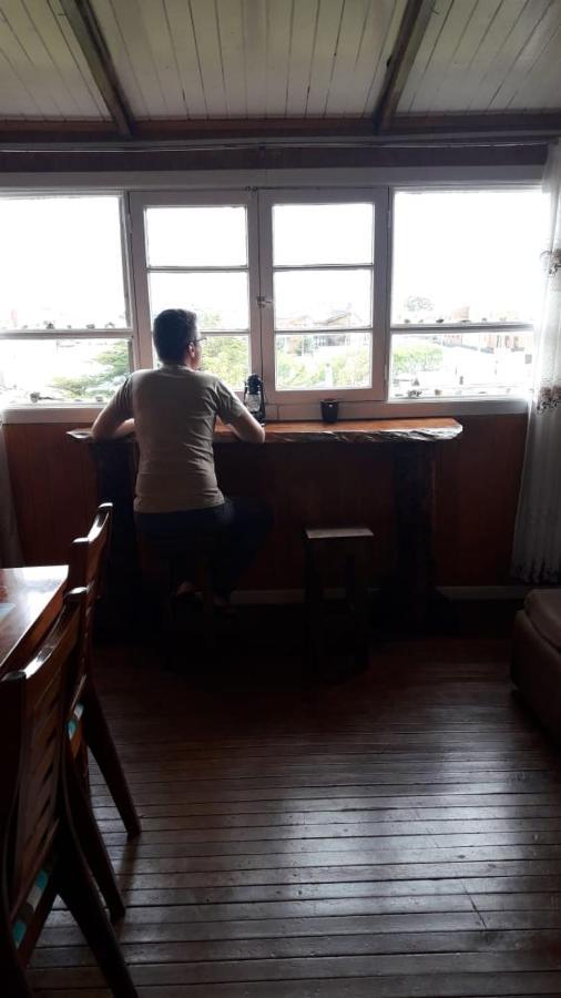 Hostel Caleta Union - Backpackers 푸에르토 윌리엄스 외부 사진